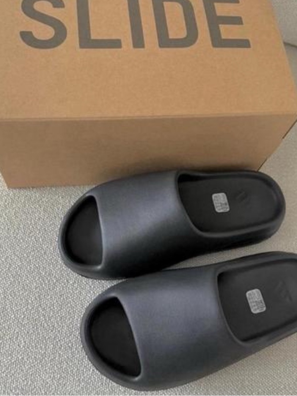 Yeezy Slide Onyx Size 10 Brand New